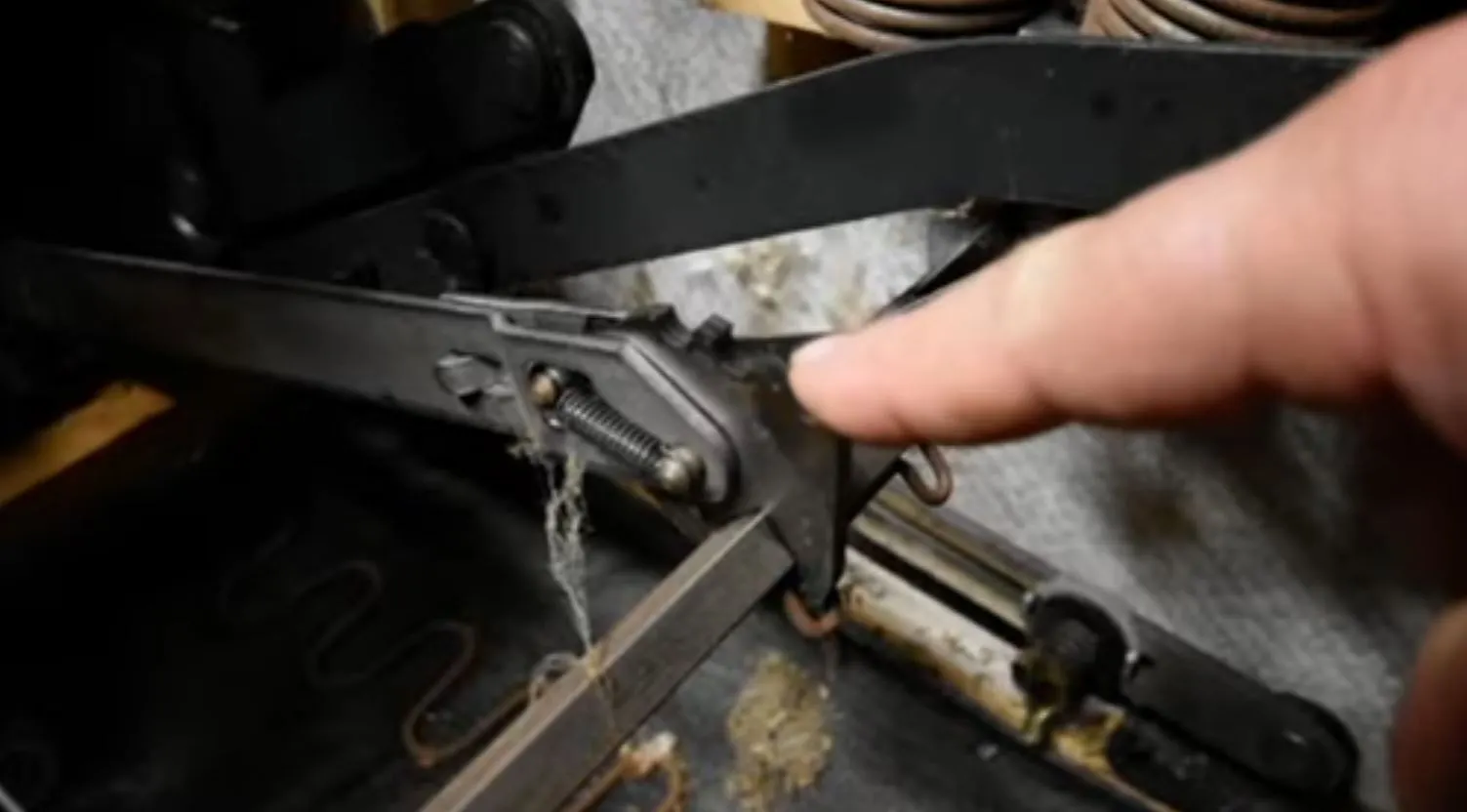 How to Fix a Recliner That Won’t Close