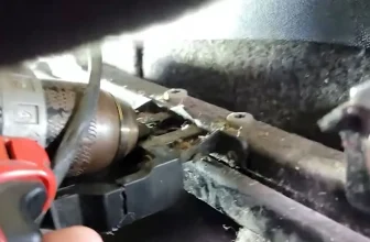 How to Manually Recline a Power Seat