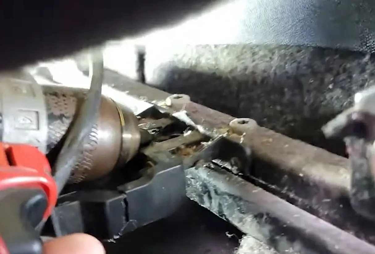 How to Fix a Couch Recliner – Step-by-Step Repair Guide